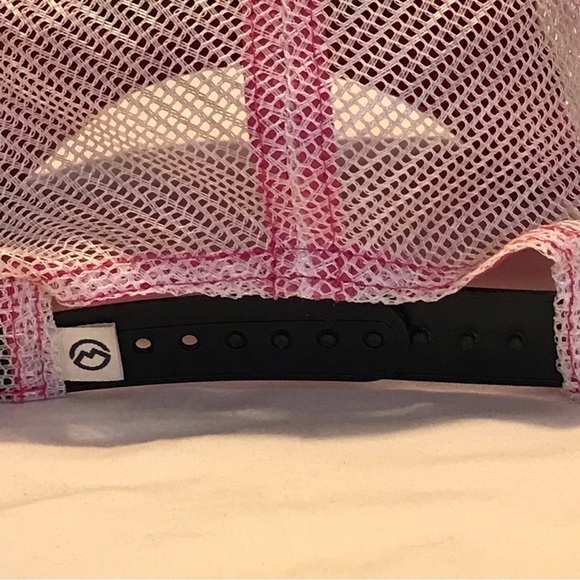 Magellan Outdoors Women's Adjustable SnapBack Fishing Cap - Picture 8 of 16